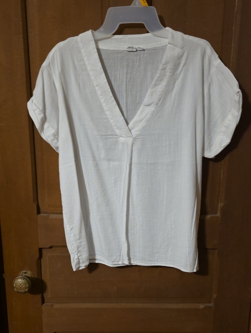GAP White V-Neck Short Sleeve Blouse